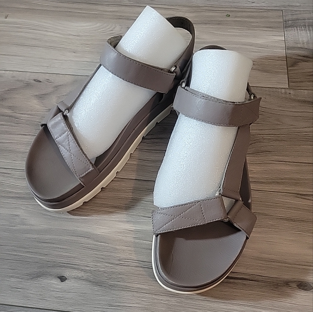 J Slides NYC‎ Sandles Womens 10 Gray Leather Platform Open Toe Strappy Shoes